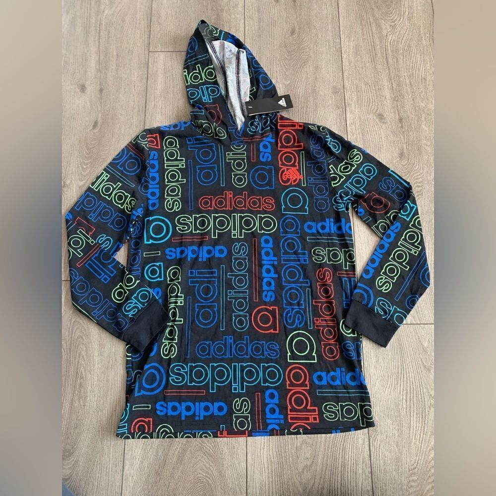 Adidas boys long sleeve light sweater perfect for any after sport practice